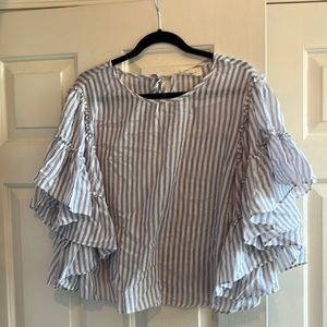Gray and white cropped shirt